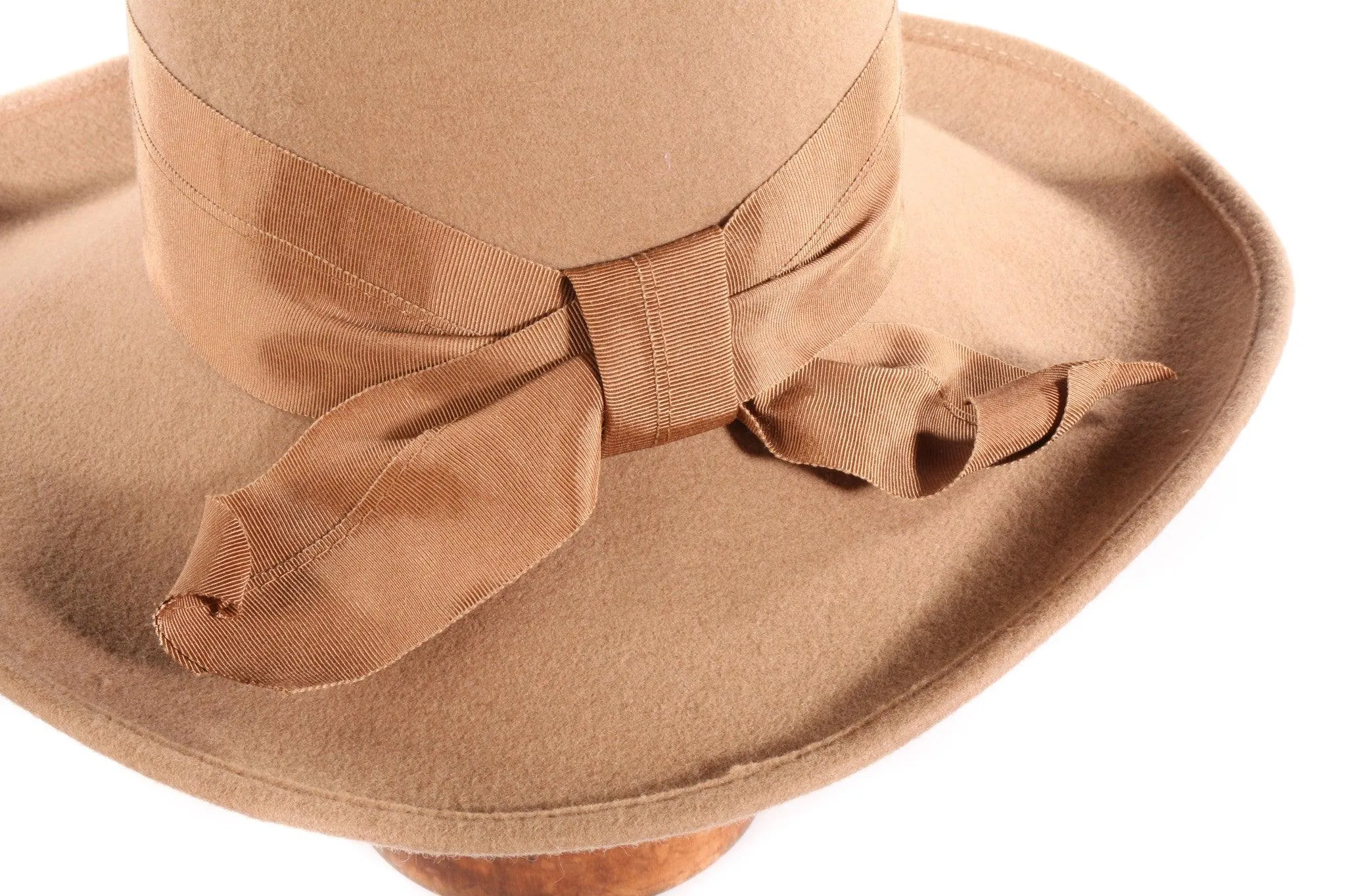 Marida Beige Wool Hat with Band and Bow Detail size 56cm