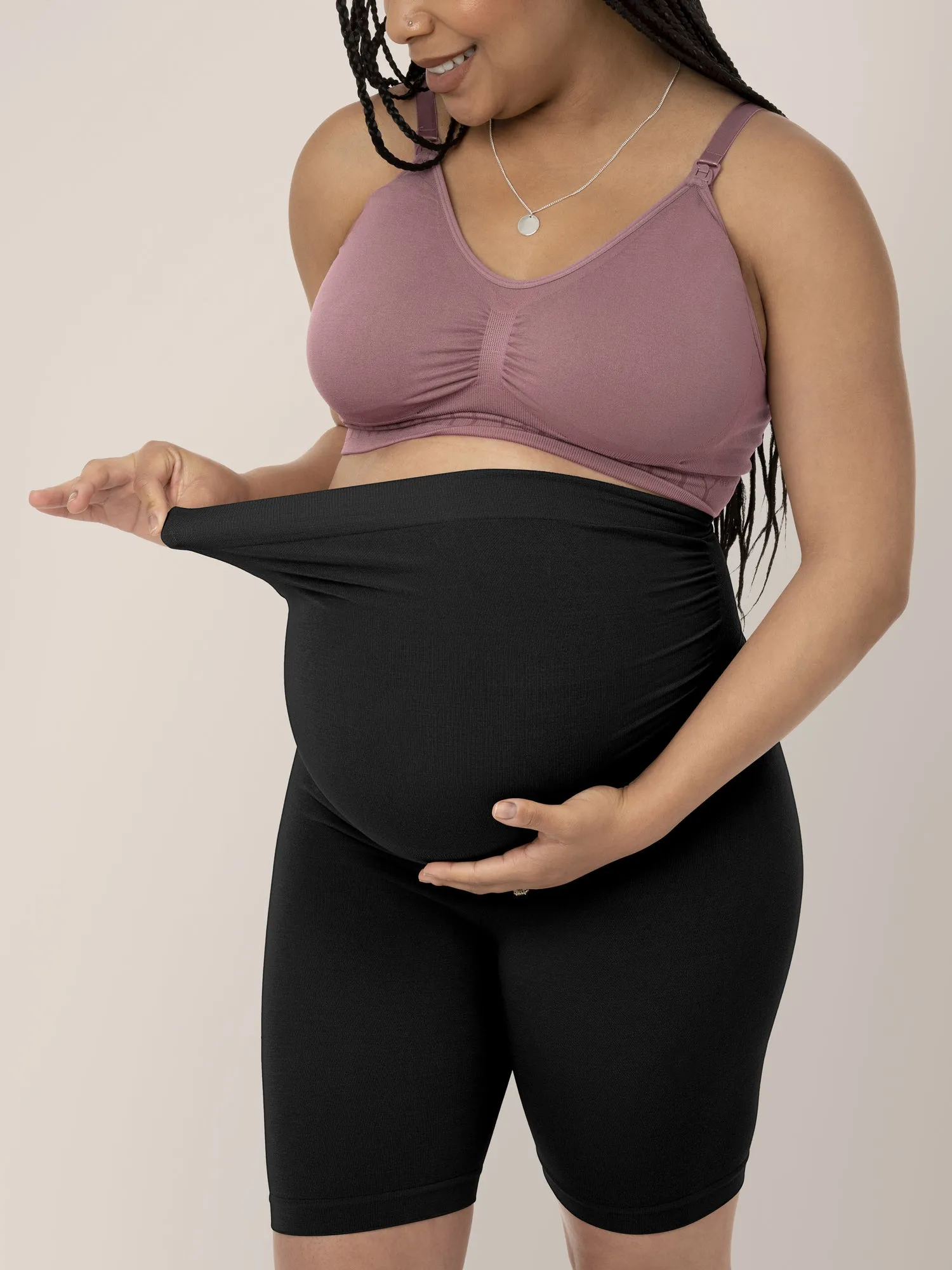 Seamless Bamboo Maternity No Rub Short | Black